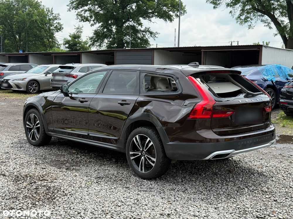 Volvo V90 Cross Country D5 AWD - 10
