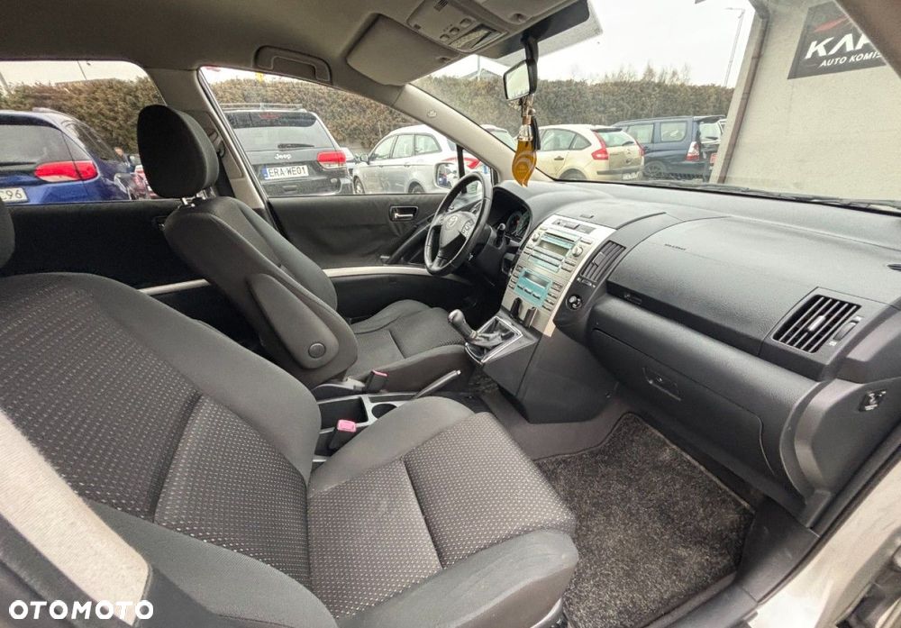 Toyota Corolla Verso - 13