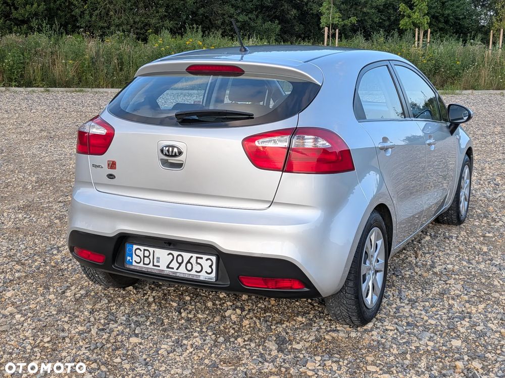 Kia Rio 1.2 L - 13