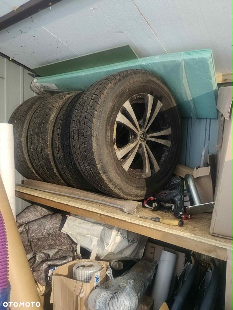 Volkswagen Multivan - 17