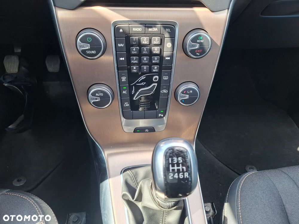 Volvo V40 Cross Country D3 Summum - 19