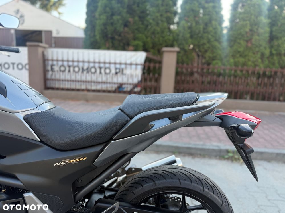 Honda NC - 19