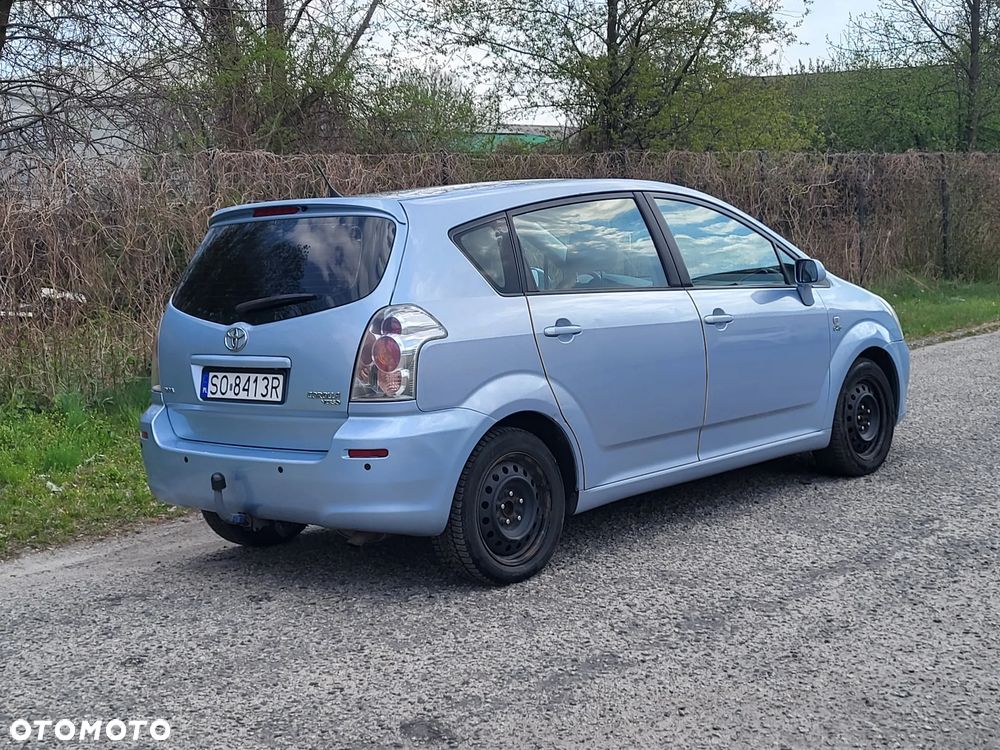 Toyota Corolla Verso 2.0 D-4D - 4