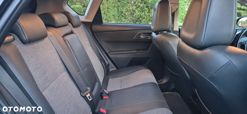 Toyota Auris - 19
