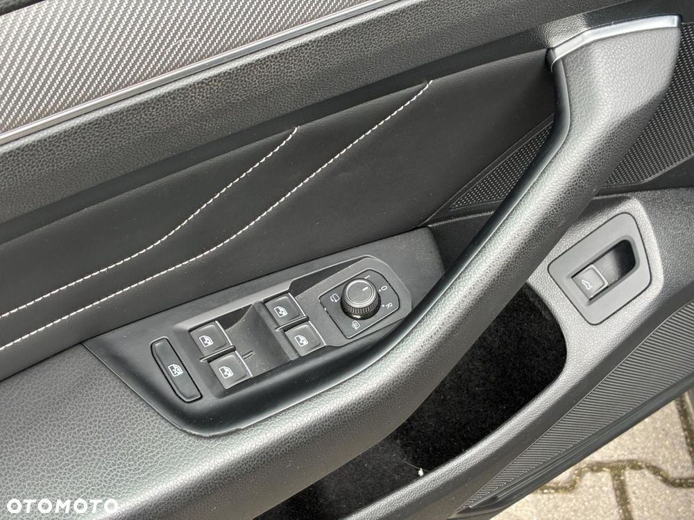 Volkswagen Passat - 23