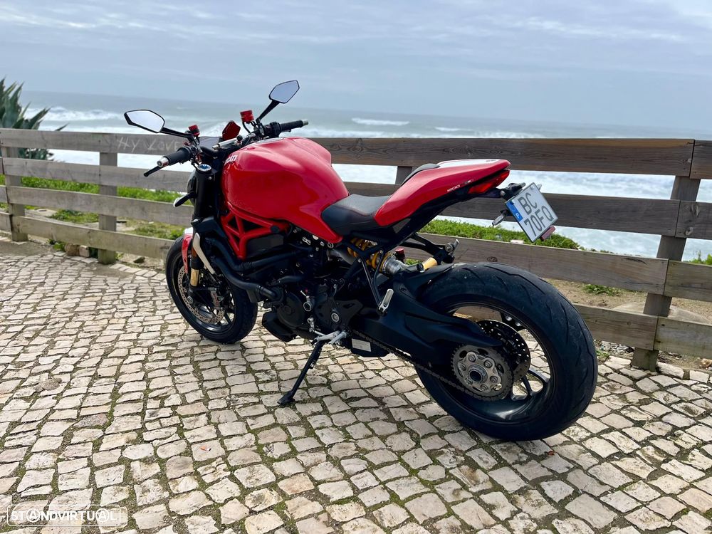 Ducati Monster Monster 1200R - 2