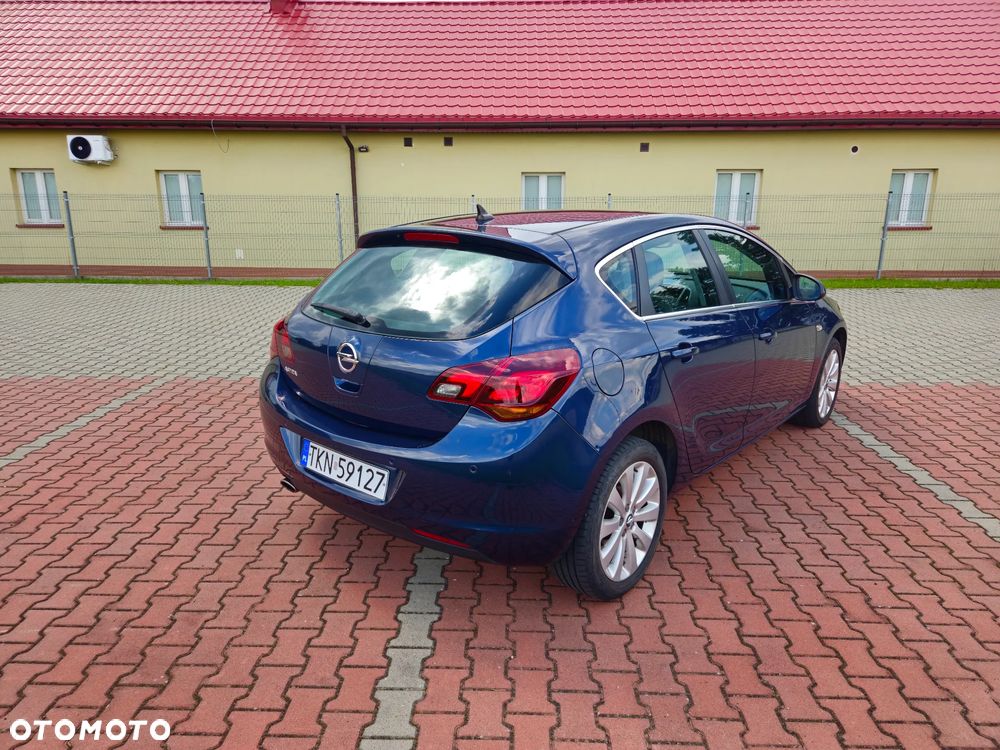 Opel Astra 1.4 Turbo - 11