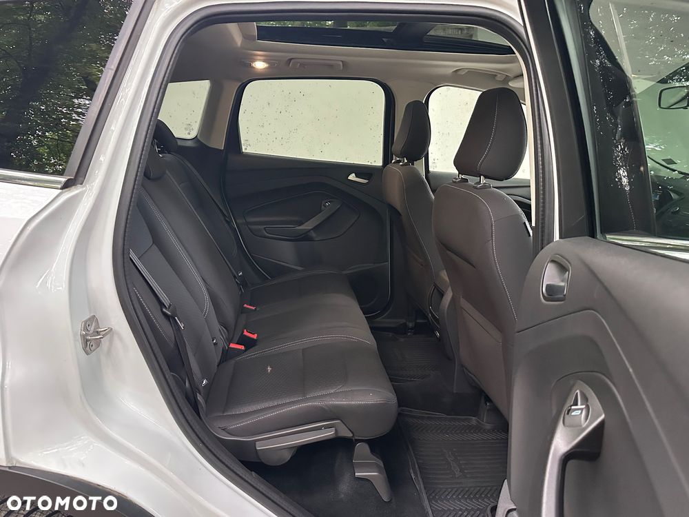 Ford Kuga 1.5 EcoBoost 2x4 Cool & Connect - 11