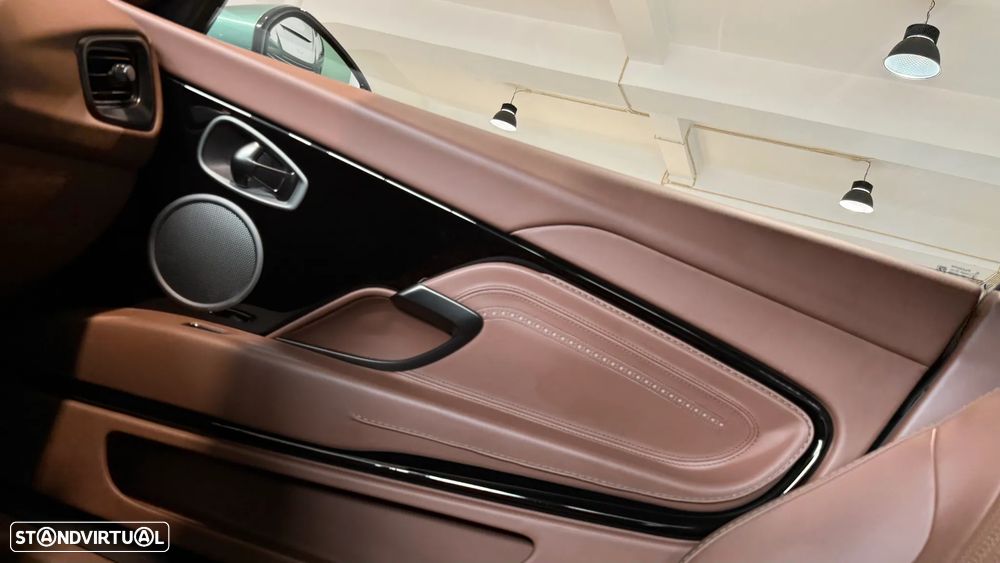Aston Martin DB11 Coupé V8 Auto - 39