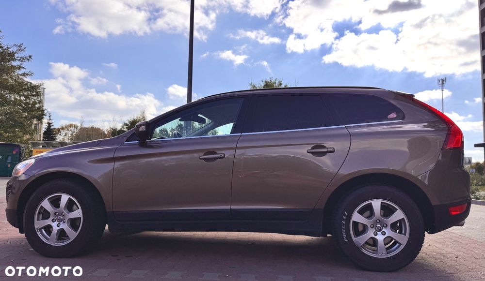 Volvo XC 60 D5 AWD Momentum - 5