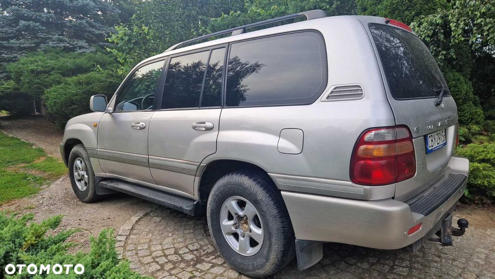 Toyota Land Cruiser - 3