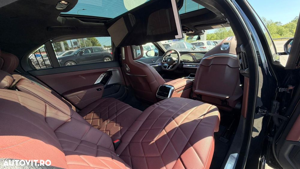 BMW Seria 7 740d xDrive MHEV - 18