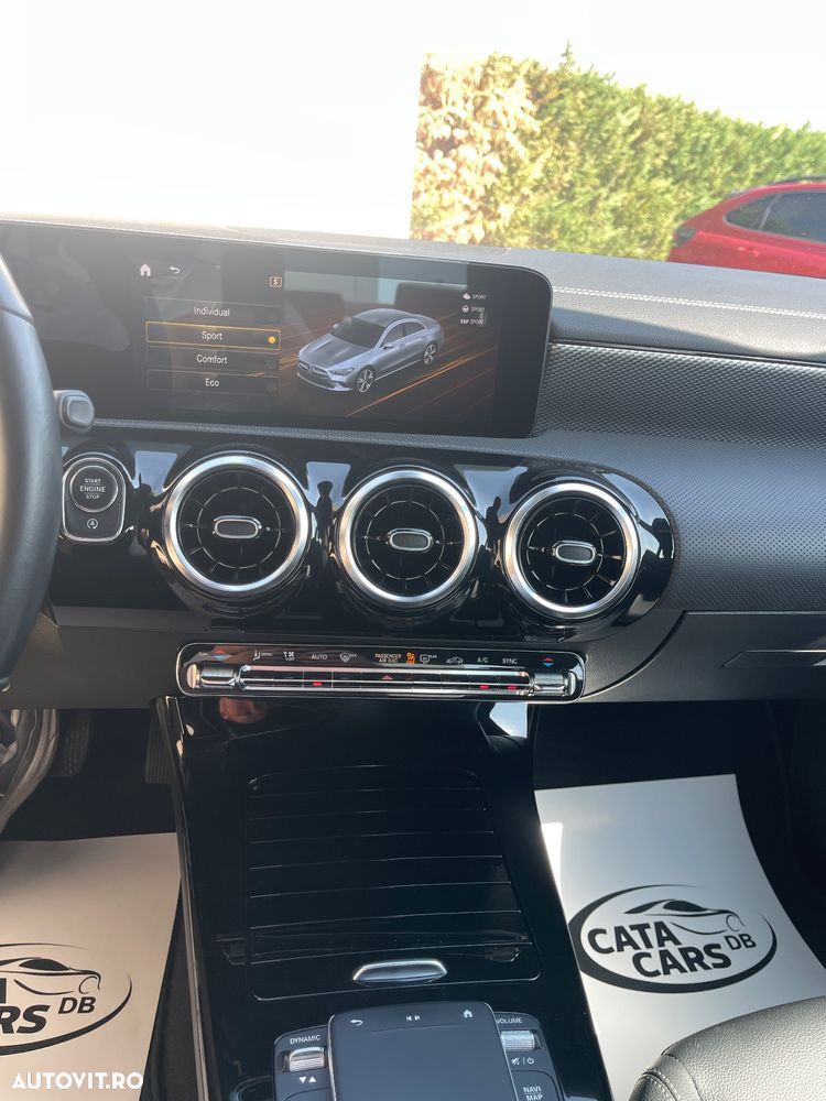 Mercedes-Benz CLA 200 7G-DCT - 36