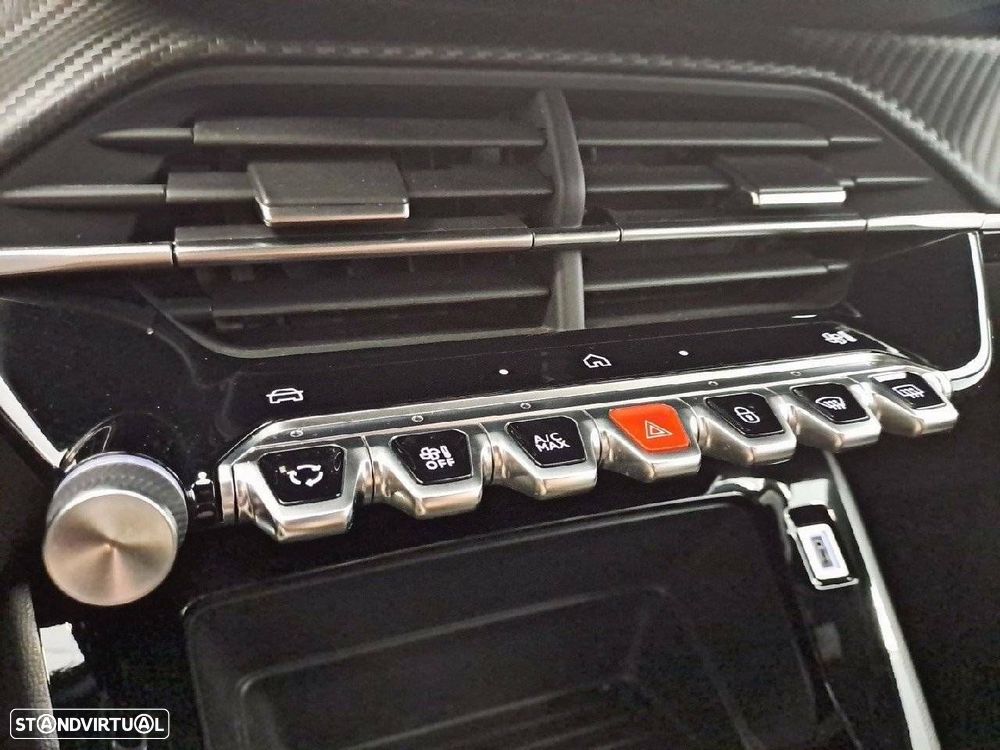 Peugeot 2008 1.2 PureTech Style - 21