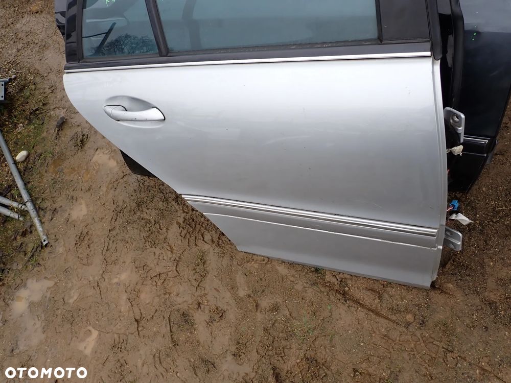 MERCEDES C KLASA W203 KOMBI DRZWI PRAWY TYŁ - 2