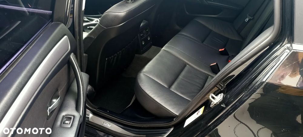 BMW Seria 5 520d Edition Exclusive - 15