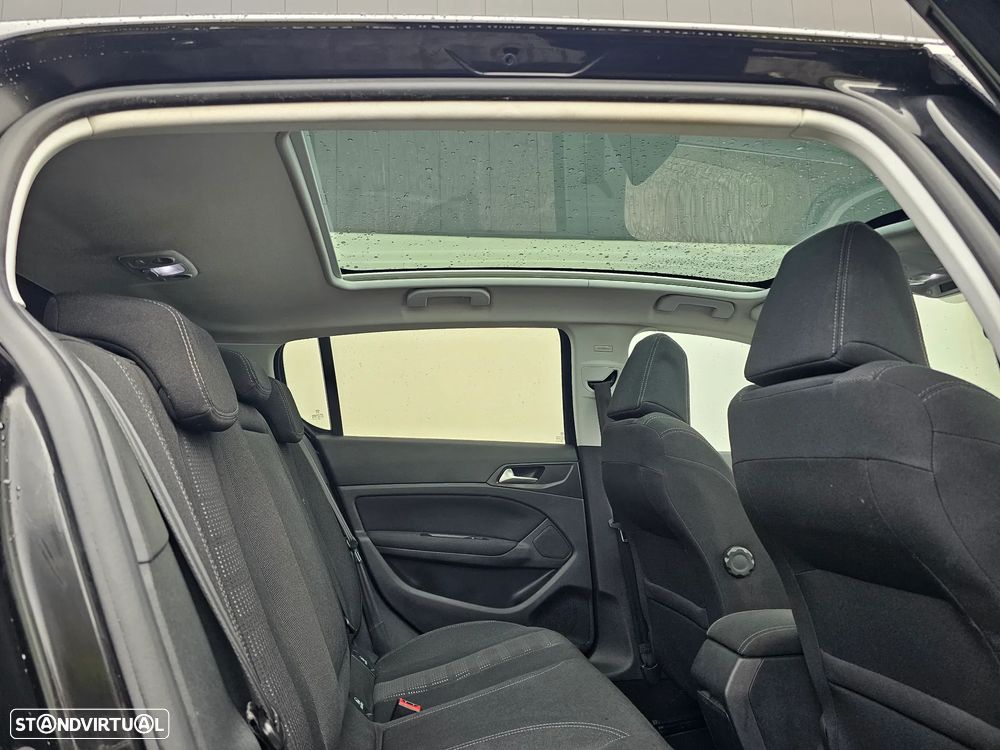 Peugeot 308 1.6 BlueHDi Allure J17 - 25