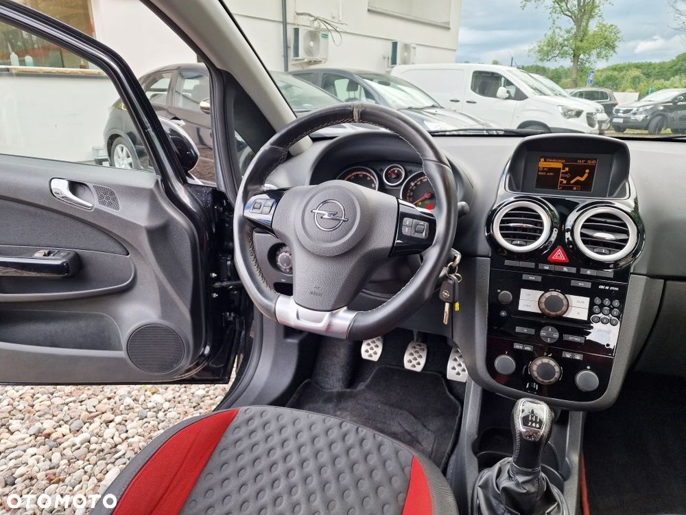 Opel Corsa 1.6 Turbo GSi - 11