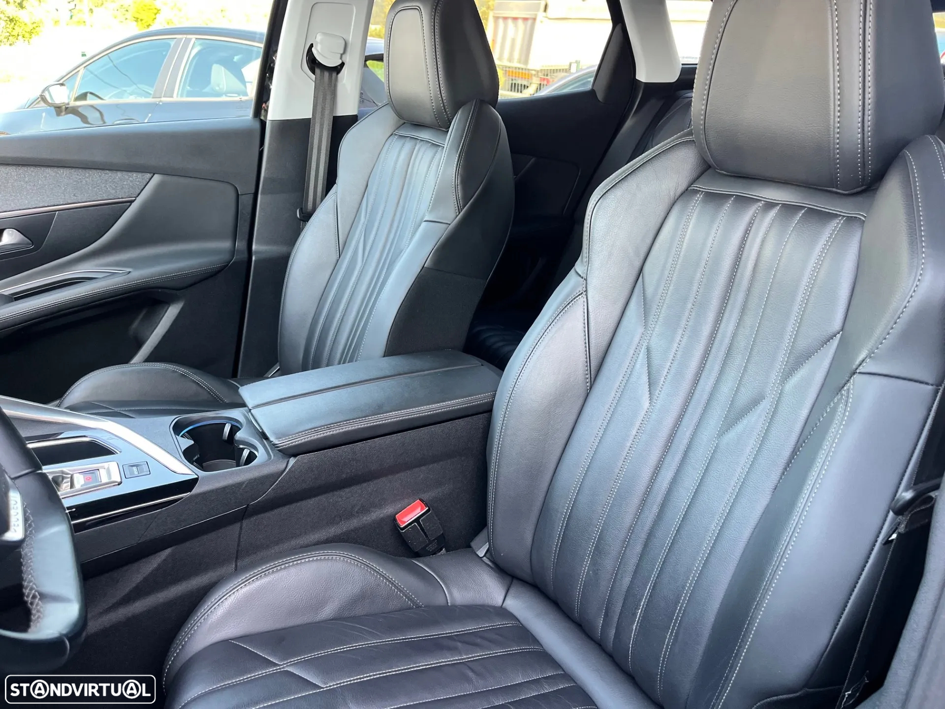 Peugeot 3008 1.5 BlueHDi Allure Pack EAT8 - 7