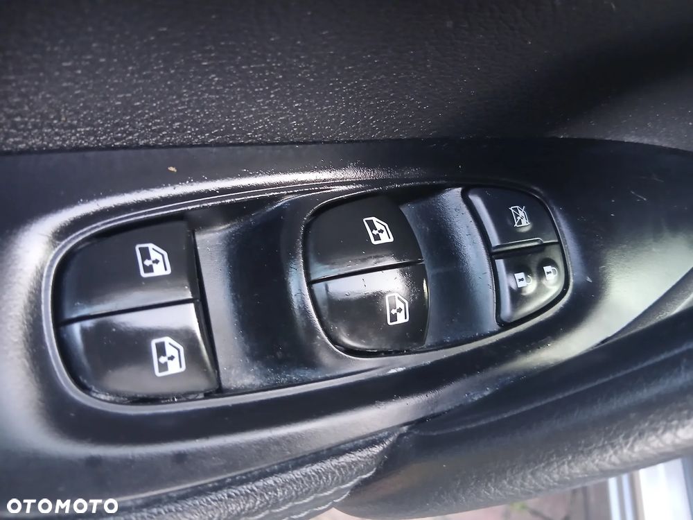 Nissan Qashqai 1.3 DIG-T N-Connecta - 17