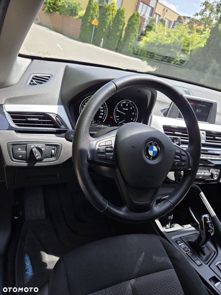 BMW X1 xDrive18d - 22