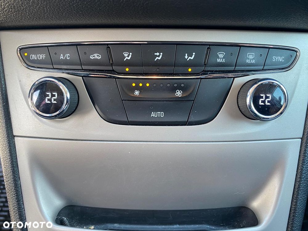 Opel Astra 1.4 T GPF Dynamic S&S - 27