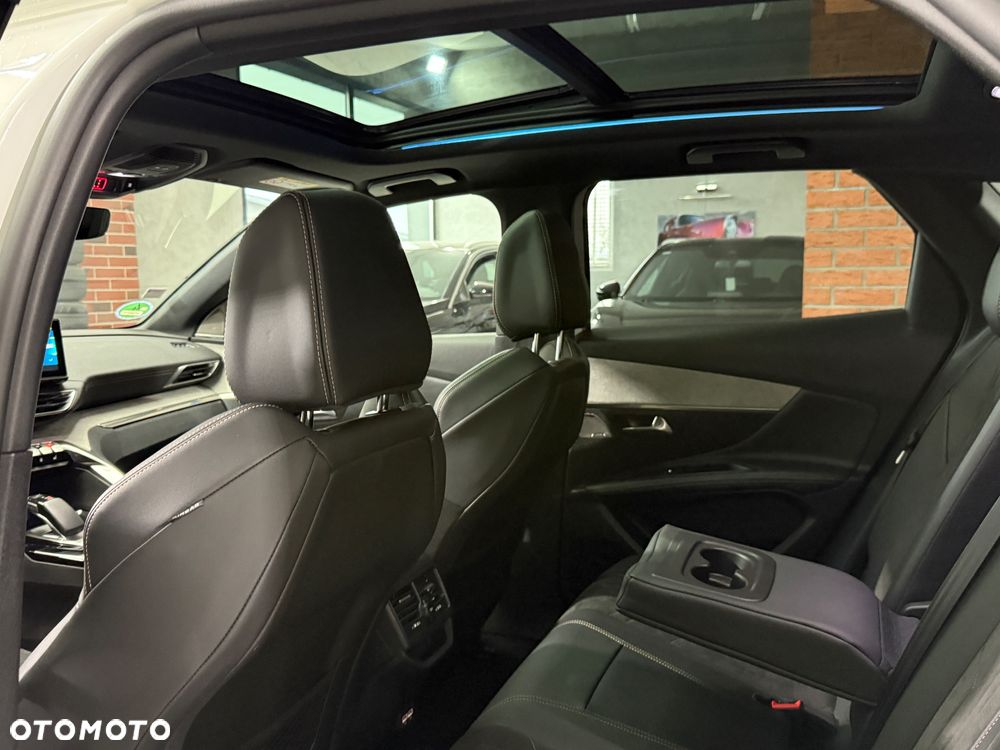 Peugeot 3008 1.6 PureTech HYbrid4 GT Line S&S EAT8 - 20