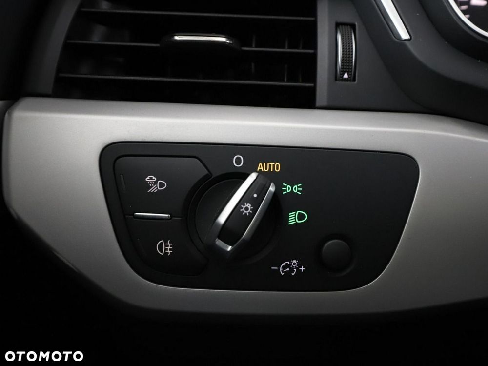 Audi A4 Limousine 35 TFSI mHEV S Line S tronic - 36