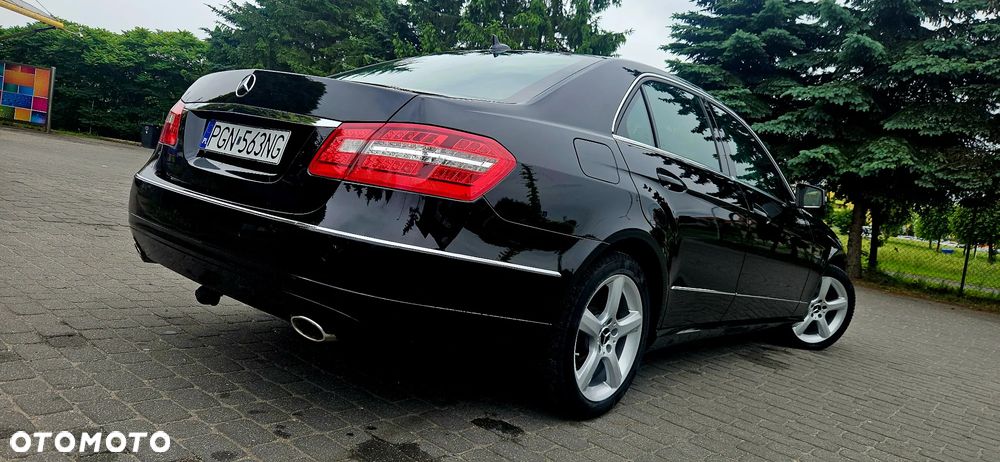 Mercedes-Benz Klasa E 200 CGI BlueEFFICIENCY 7G-TRONIC Avantgarde - 13