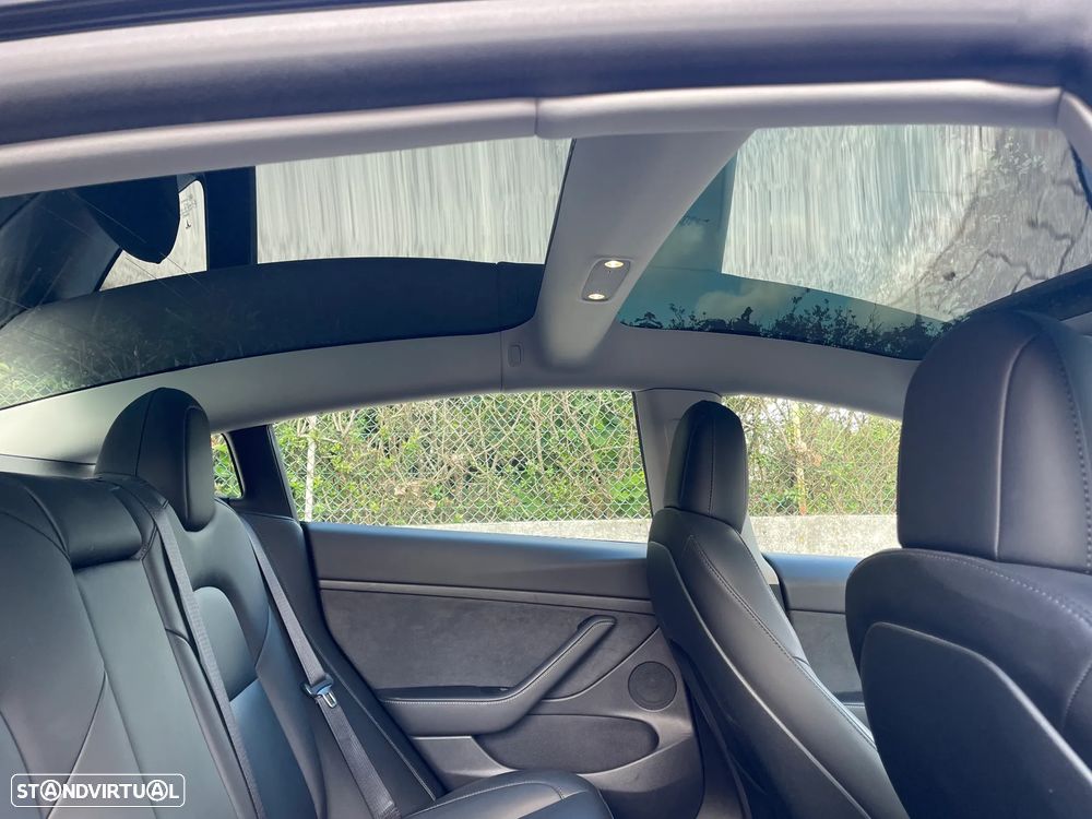 Tesla Model 3 RWD - 25