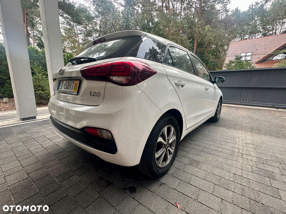 Hyundai i20 - 20