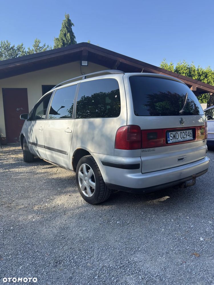 Volkswagen Sharan 1.9 TDI Comfortline Tiptr - 3