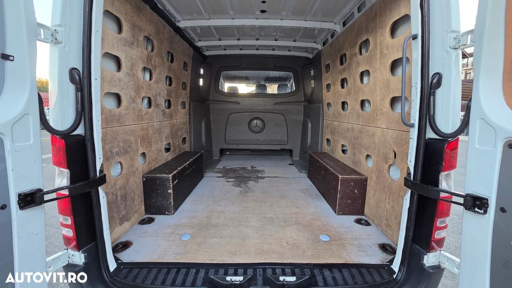 Mercedes-Benz Sprinter - 20
