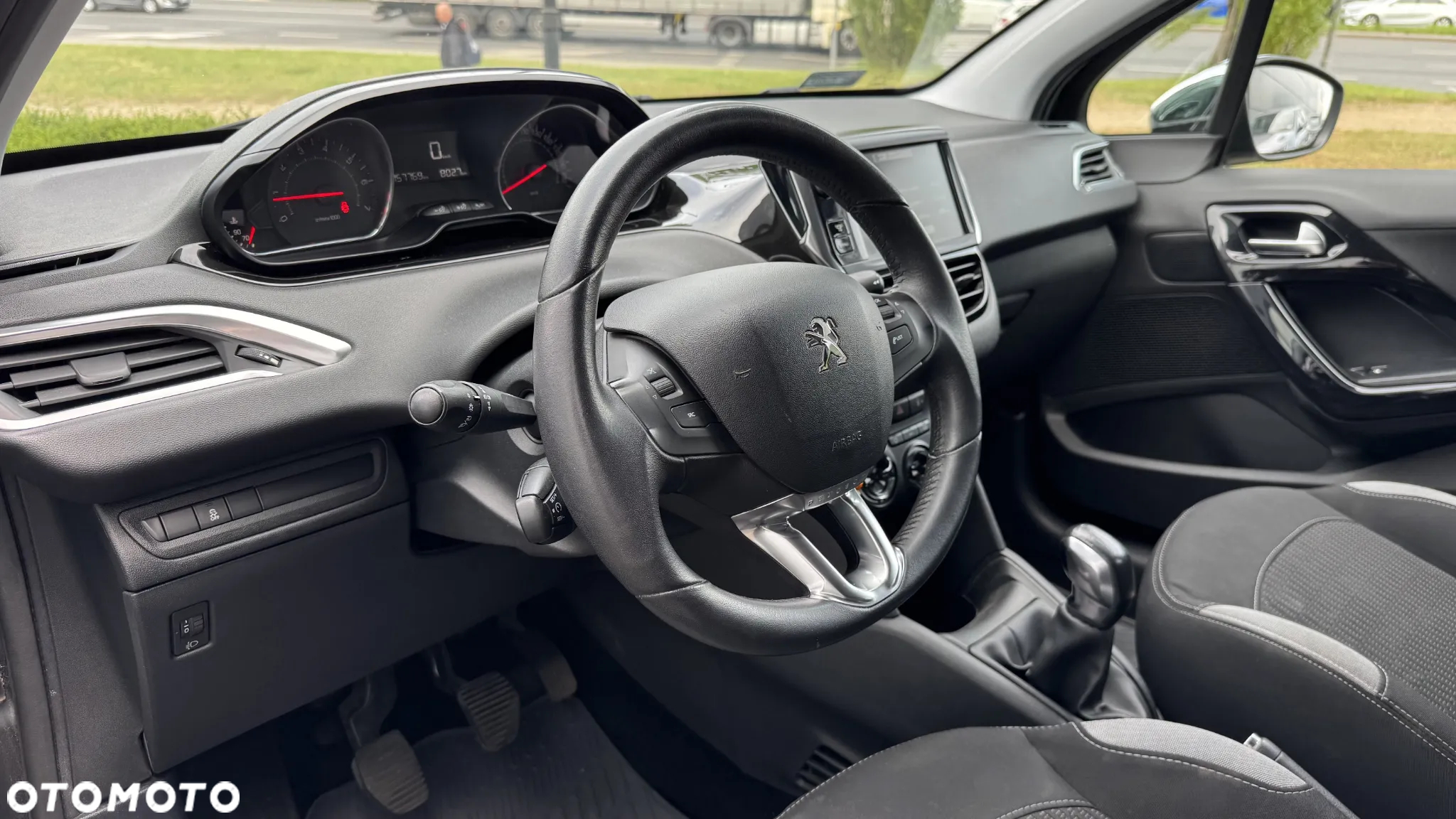 Peugeot 208 1.2 PureTech Style - 8