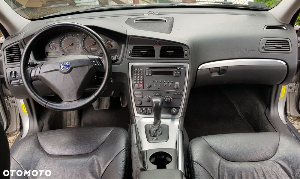 Volvo XC 70 D5 AWD Momentum - 29