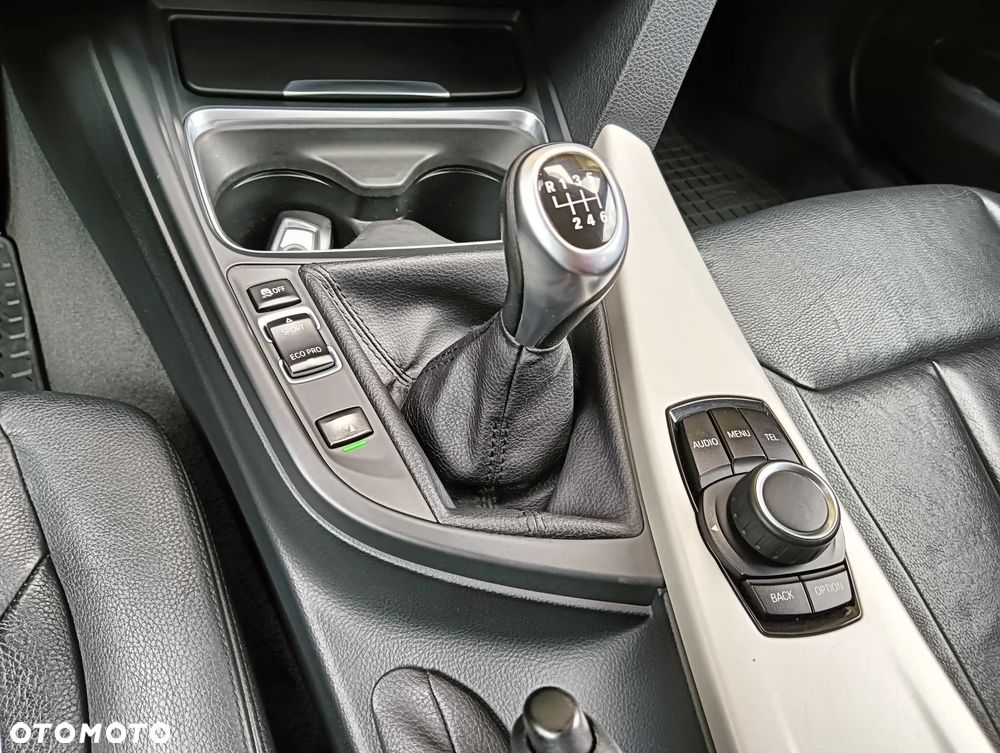 BMW Seria 3 - 22