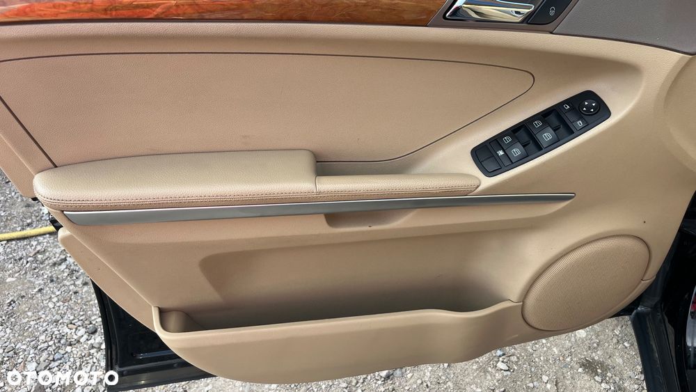 Mercedes-Benz ML 350 4-Matic - 22