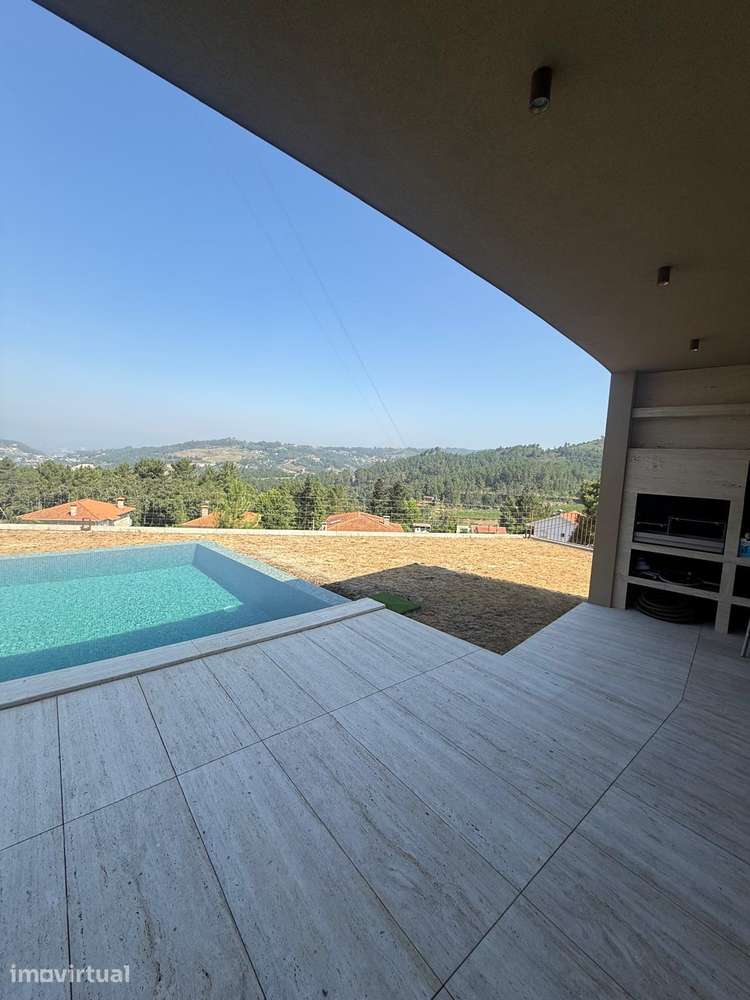 Moradia T3 Premium em Amarante | Piscina Infinita CO - Grande imagem: 4/14