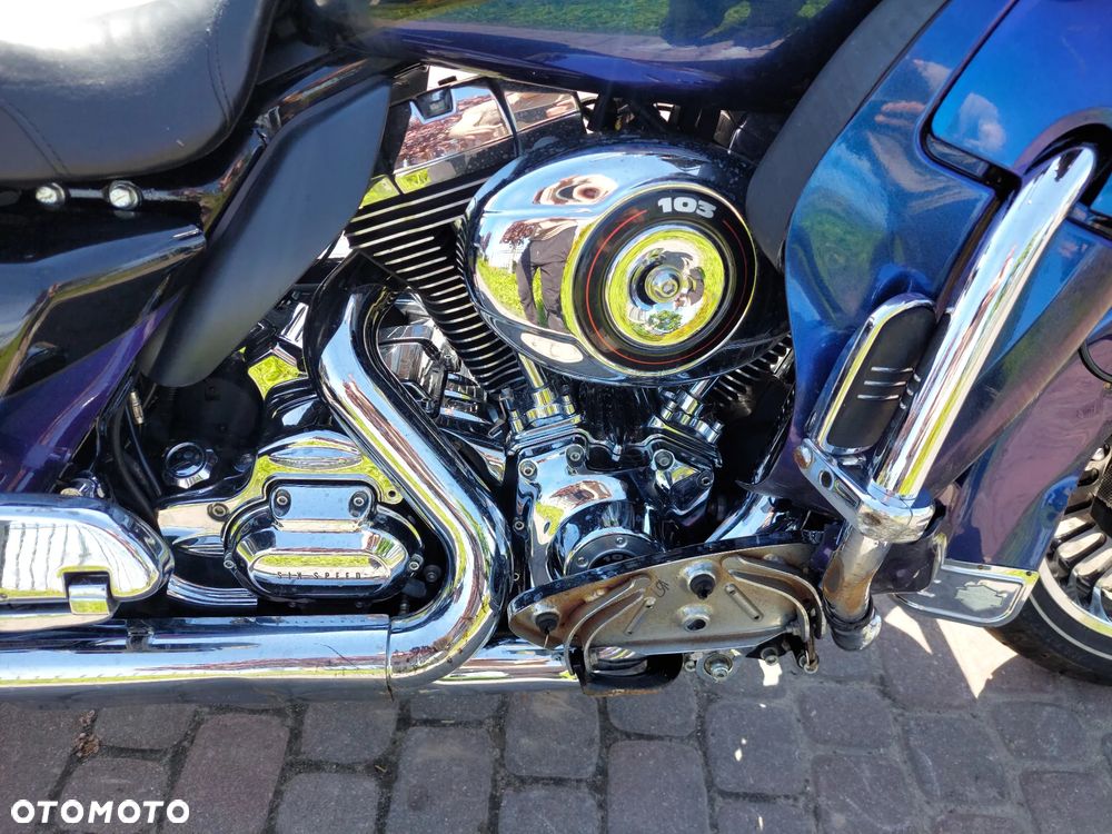Harley-Davidson FLH Electra Glide - 15