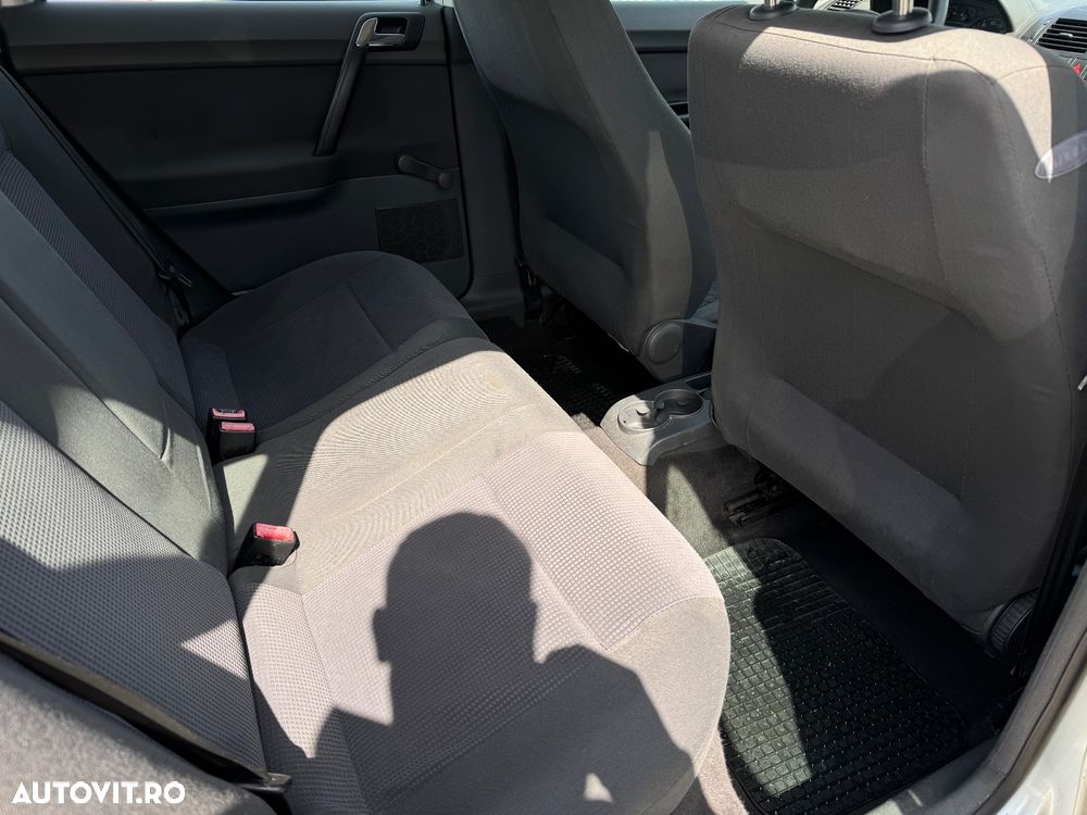 Volkswagen Polo 1.4 - 12