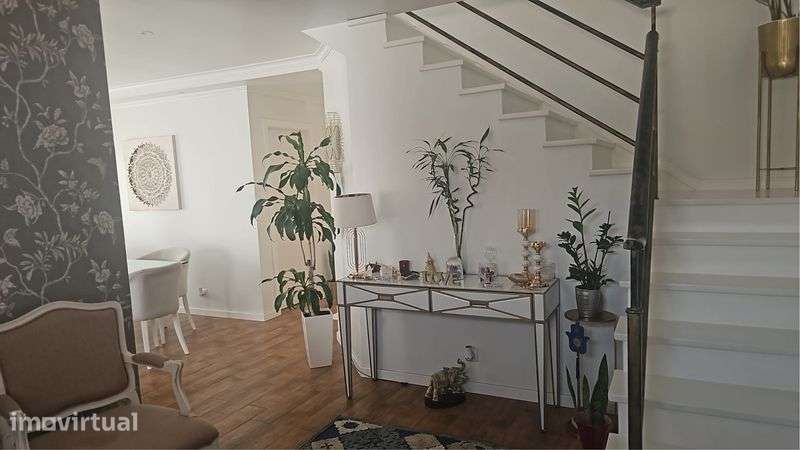 Moradia T4 Remodelada Vale Fetal, Charneca da Caparica - Grande imagem: 5/11