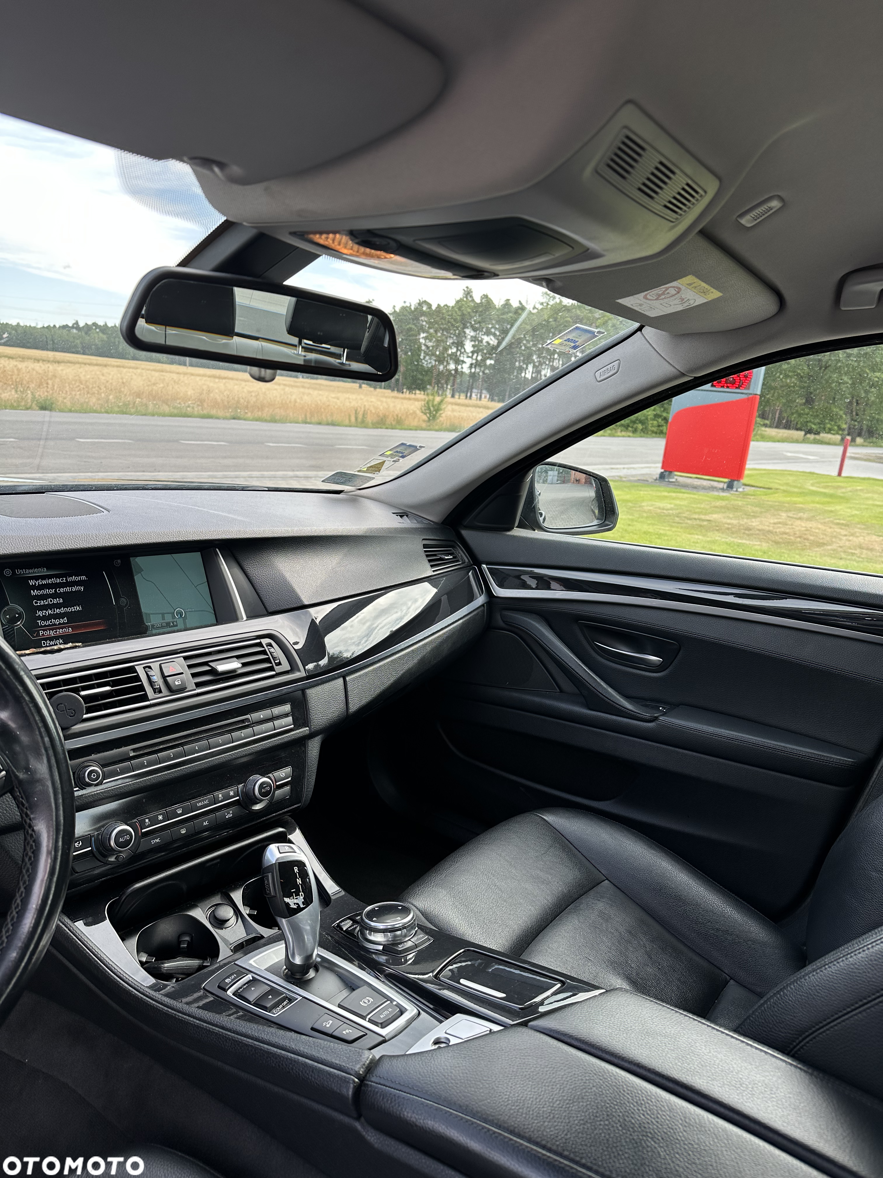 BMW Seria 5 525d xDrive - 10