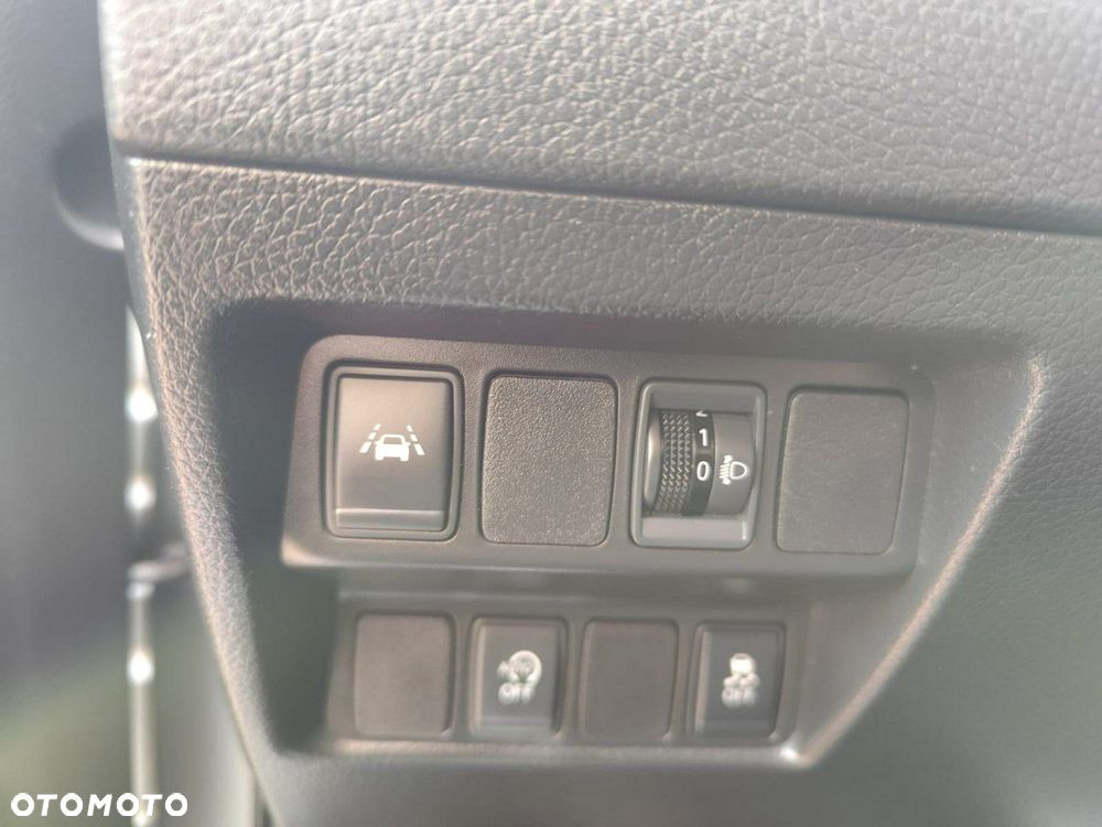 Nissan Qashqai 1.2 DIG-T N-Connecta EU6 - 22