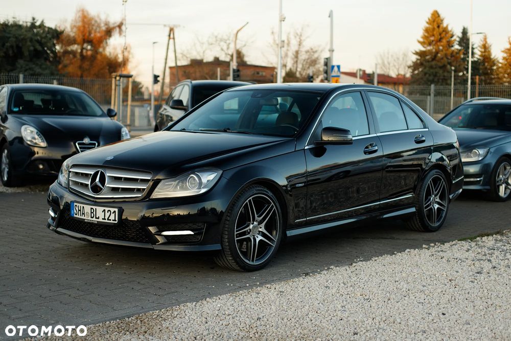 Mercedes-Benz Klasa C 350 CDI DPF (BlueEFFICIENCY) 7G-TRONIC Avantgarde - 7
