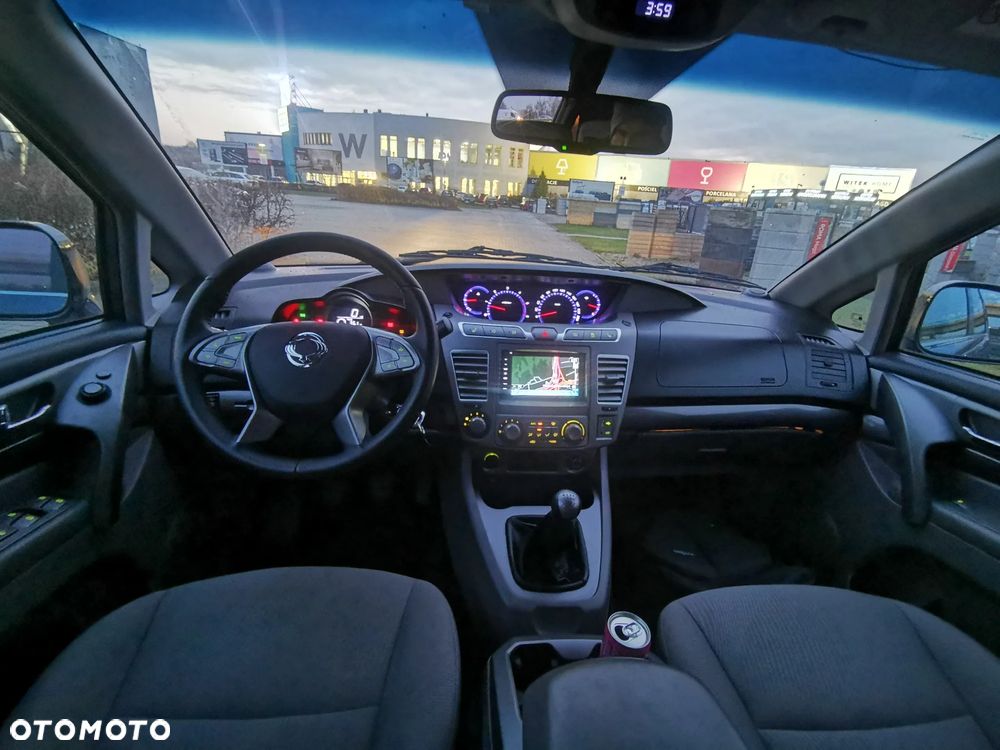 SsangYong/KGM Rodius 200 e-XDi Crystal Plus - 9