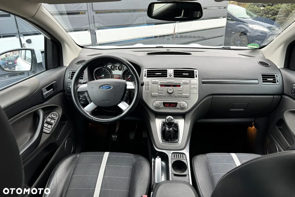 Ford Kuga 2.5 4x4 Titanium - 9