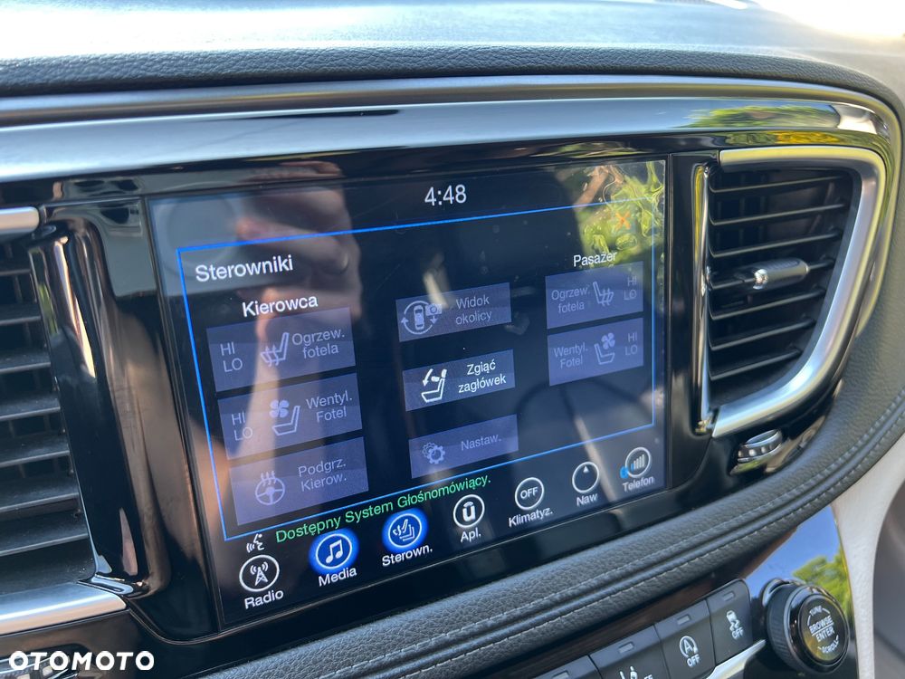 Chrysler Pacifica - 35