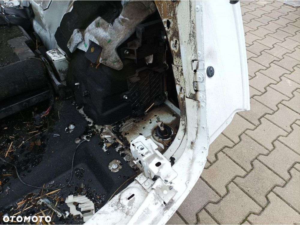 AUDI Q7 4M BŁOTNIK TYŁ PRAWY  LC9A - 5