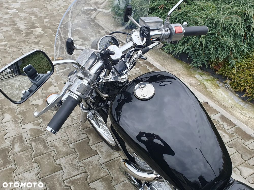 Suzuki Intruder - 33
