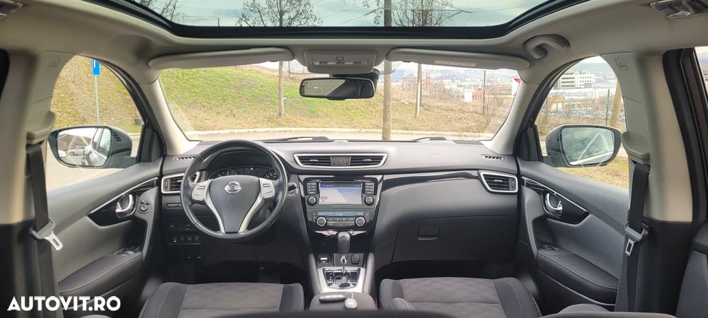 Nissan Qashqai 1.6 DCI Xtronic TEKNA - 8